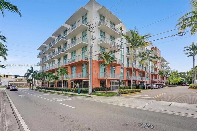 Building Photo - 2100 Van Buren St