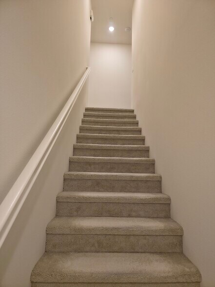 Building Photo - 12120 Blue Sky Ct