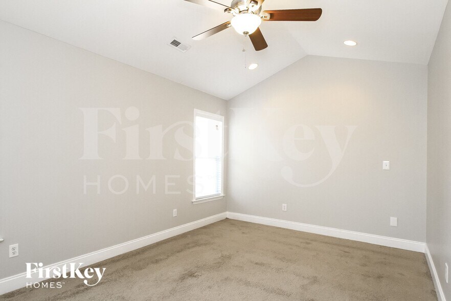 Building Photo - 6683 Knob Hill Ct