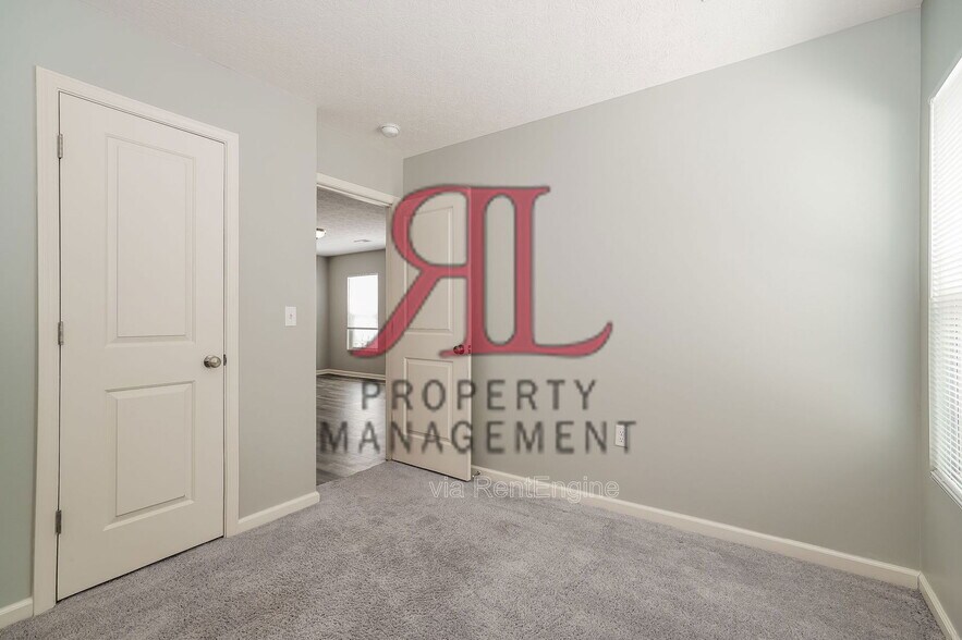 Building Photo - 42 Waterman Ave