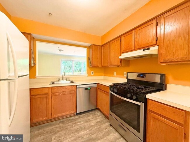 Building Photo - 14051 Jump Dr