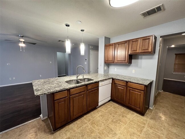 Building Photo - 13501 Marie Ln