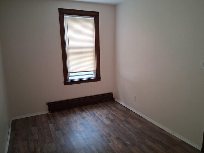Building Photo - 182 Terrace Ave