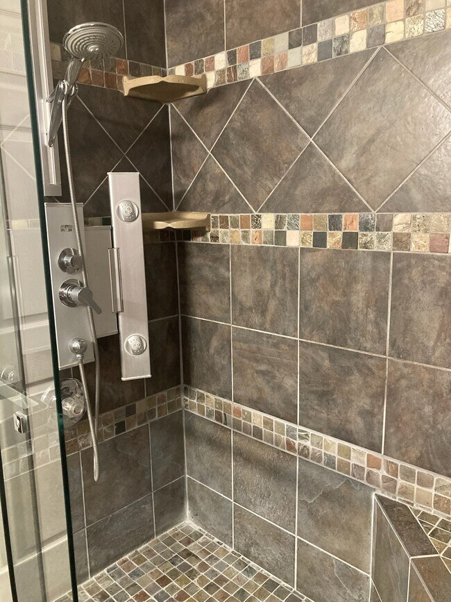 Building Photo - 4550 Strutfield Ln