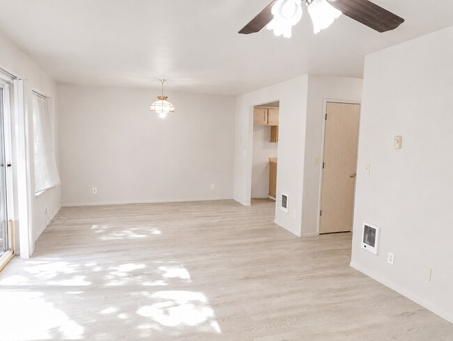Building Photo - 2950 NE Nikki Ct