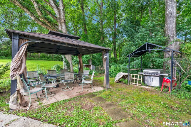 Building Photo - 19 Denlar Dr