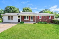 Building Photo - 151 Twin Creek Dr