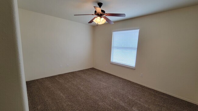 Building Photo - 3104 111th St