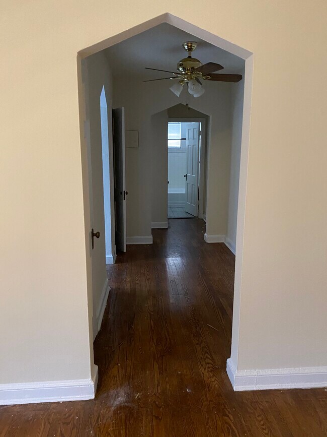 Building Photo - 1800 Shepherd St NE