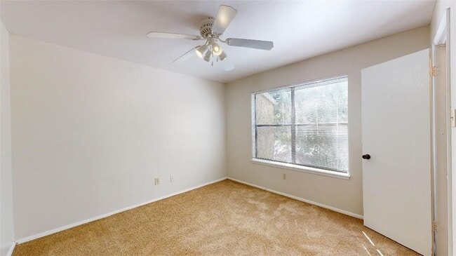 Building Photo - 309 Manuel Dr
