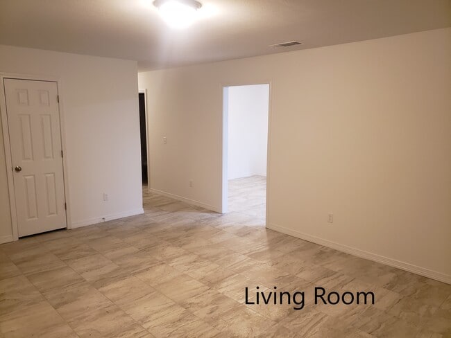 Building Photo - 5666 United Ct