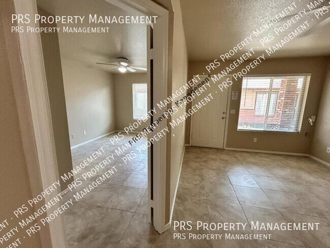 Building Photo - 551 S Lesueur-Unit 2