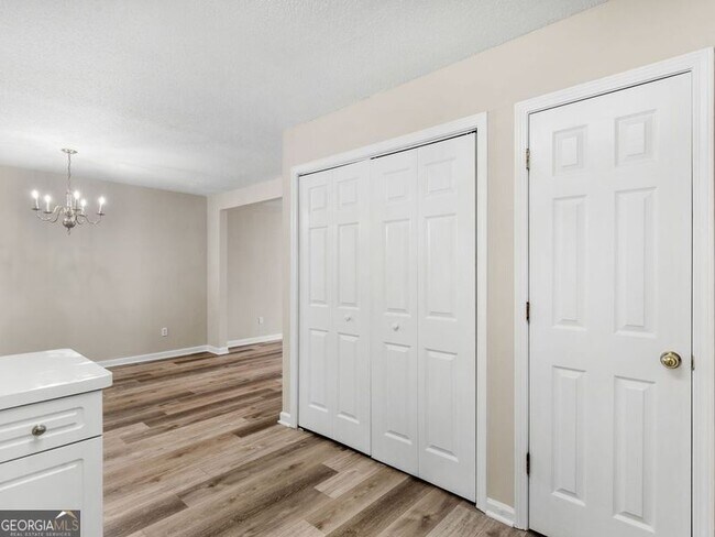 Building Photo - 156 Watercress Ct