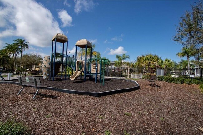Building Photo - 14450 Desert Haven St