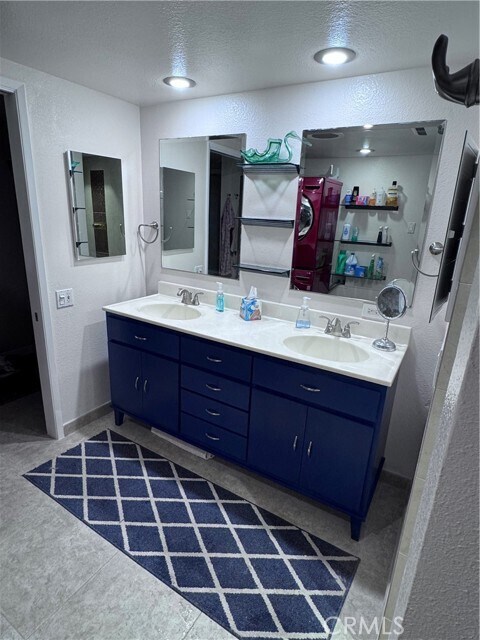 Building Photo - 544 Via Estrada