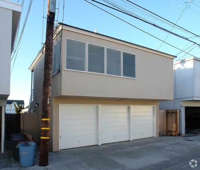 Building Photo - 1240 W Balboa Blvd