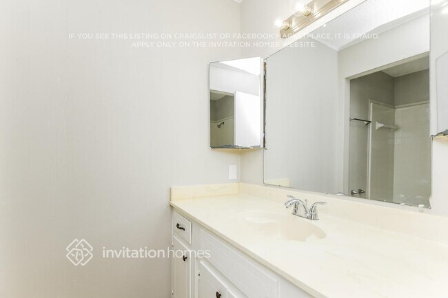 Building Photo - 101 Roselawn Dr