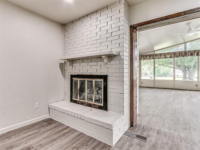 Building Photo - 1170 Mockingbird Cir