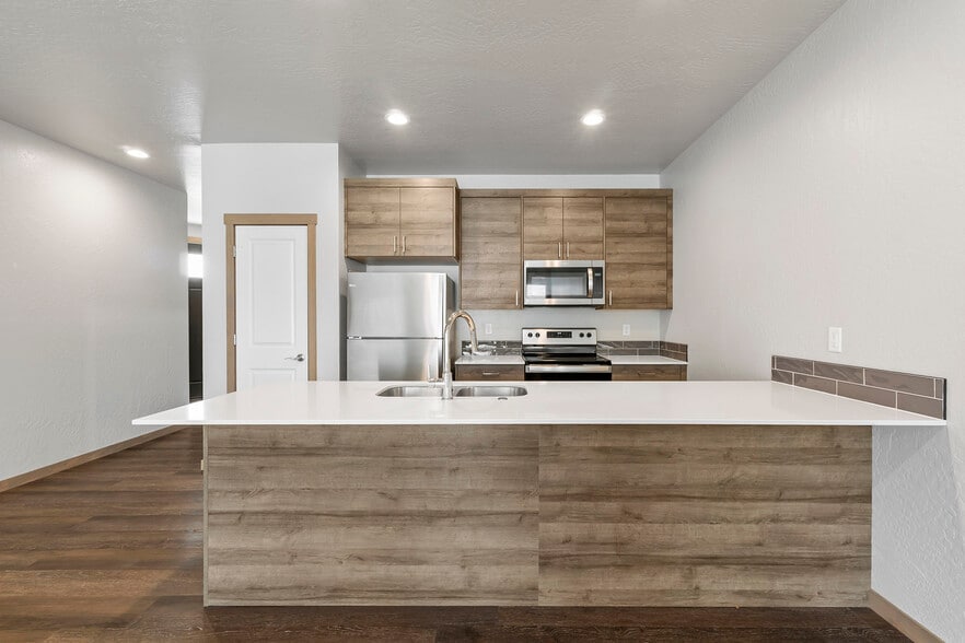 Building Photo - Thayer Cottages