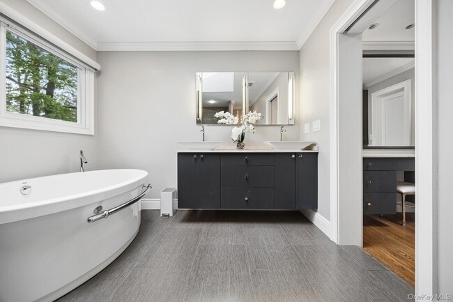 Building Photo - 4 Mohican Trail