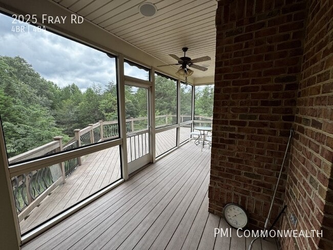 Building Photo - 4 Bed / 3.5 Bath Single Family (Available ...