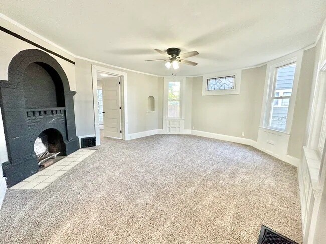 Building Photo - 1505 24th St