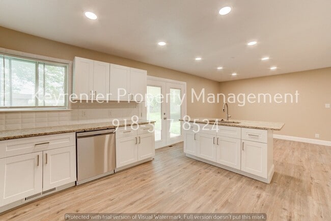 Building Photo - Recently Renovated 3 Bed 2 Bath in Collinsville!
