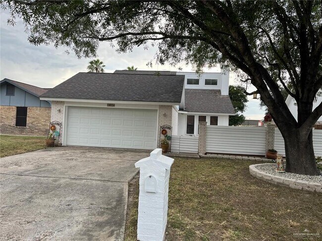 Primary Photo - 1216 Quail Ave