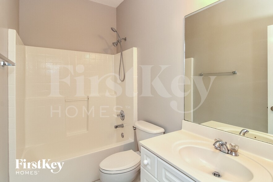 Building Photo - 640 Old Cahaba Dr