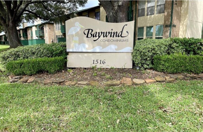 Building Photo - 1516 Bay Area Blvd