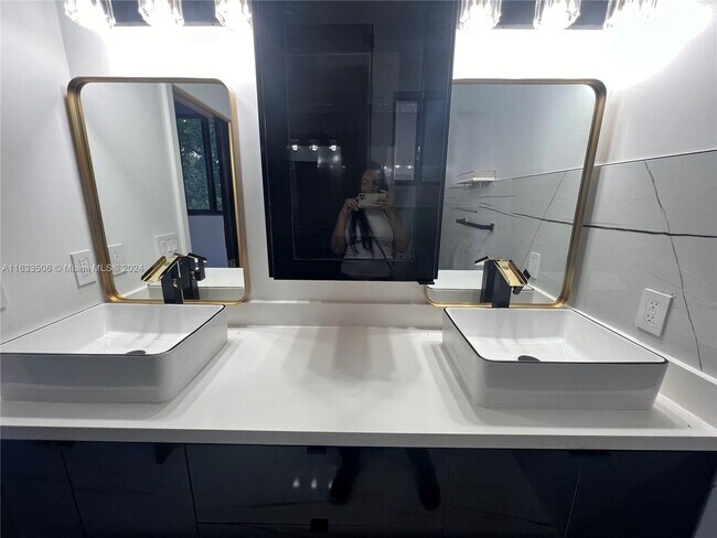 Building Photo - 2390 NW 93rd Terrace