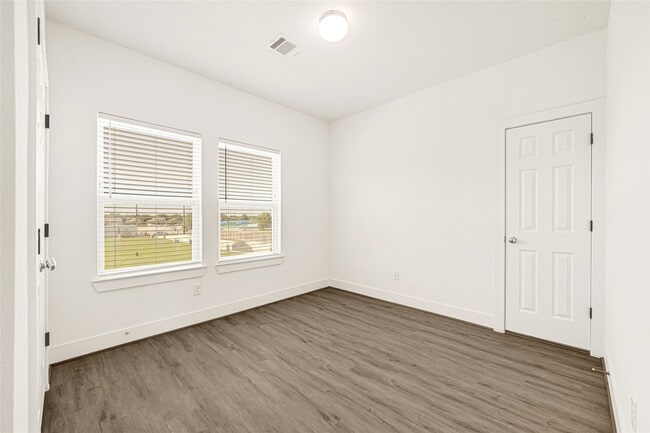 Building Photo - 6405 Leopold Star Ln