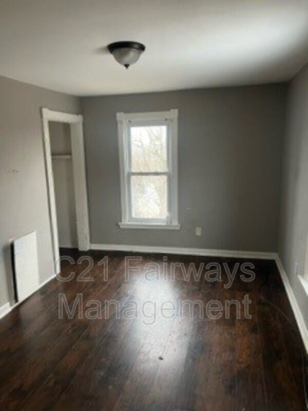 Building Photo - 525 8th St