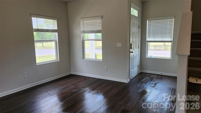 Building Photo - 14320 Moss Rd