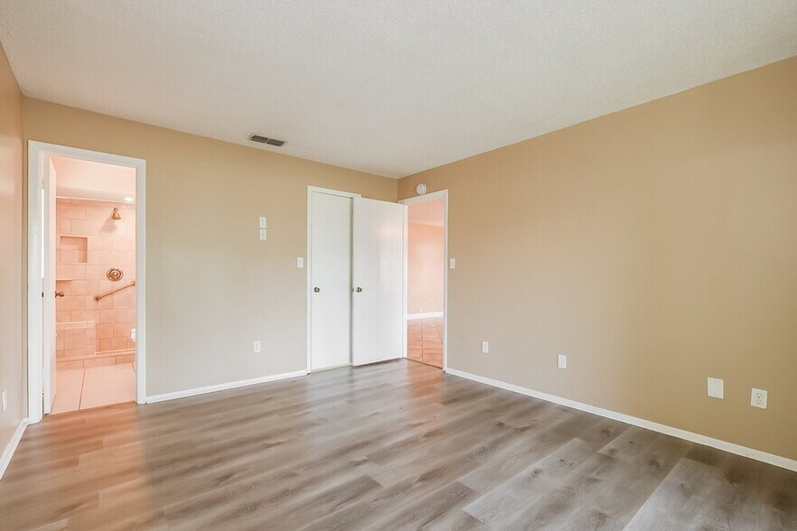 Building Photo - 1240 Rising Sun Blvd
