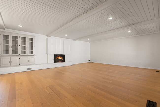 Building Photo - 11416 Leaning Elm Rd