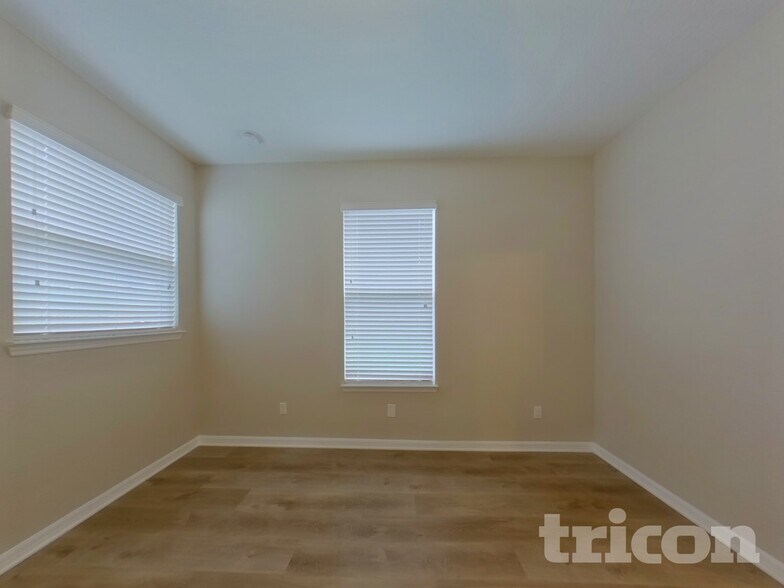 Building Photo - 37124 Scenic Ridge Dr