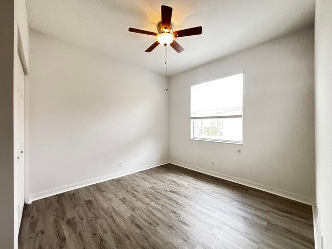 Building Photo - 2679 SE Castle Pine Pl