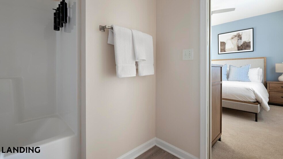 Building Photo - 9015 Kings Grant Dr