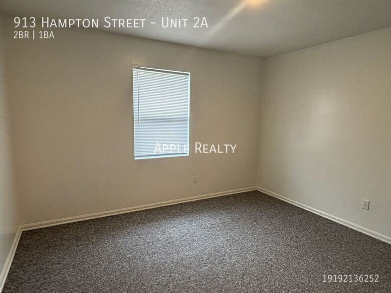 Building Photo - 913 Hampton St