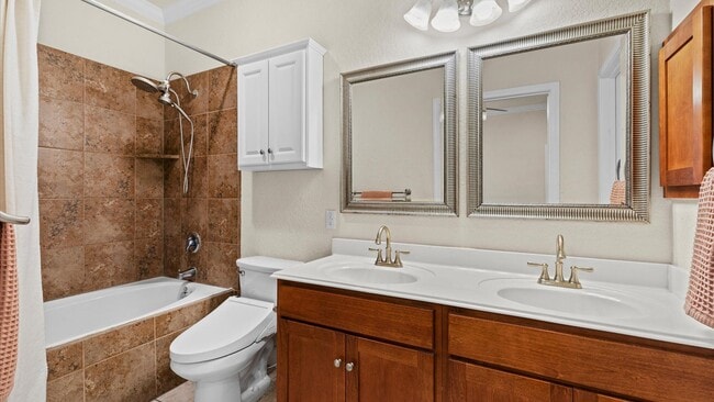 Building Photo - Beautifully Updated Smart Home Near Downtown San Antonio