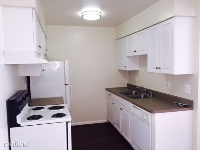 Building Photo - 601 Piney Branch Way