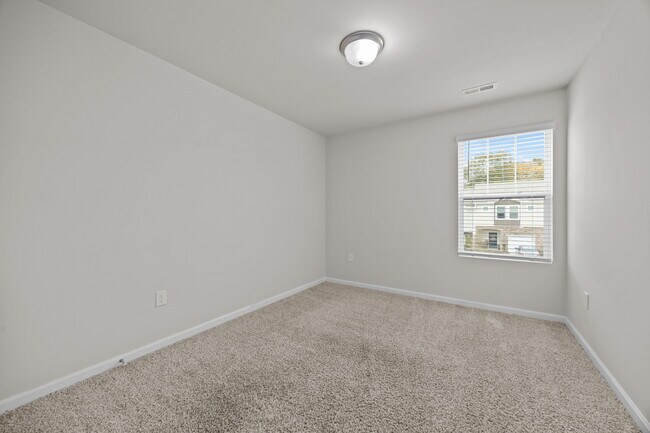 Building Photo - 929 Clearhaven Ln