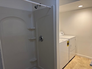 Shower/Laundry - 92 E Lewis St