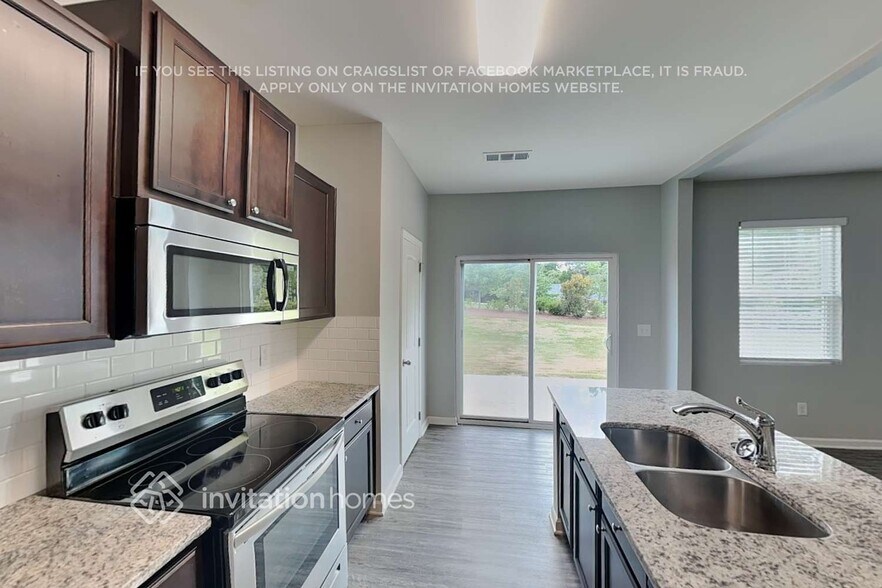 Building Photo - 4937 Fawnwood Dr