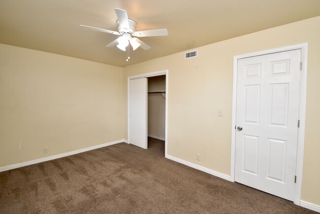 Building Photo - 7211 Ramanee Dr