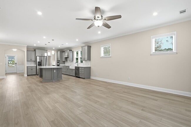 Building Photo - 3-Bed Corner Lot Home in Waterways Community