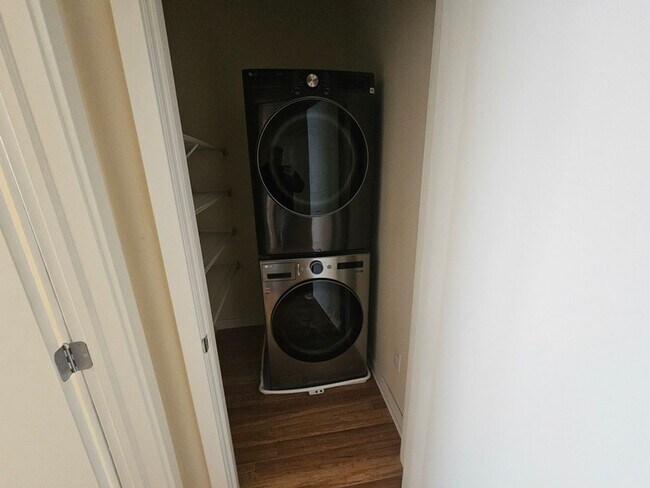 Building Photo - 2030 E Dauphin St