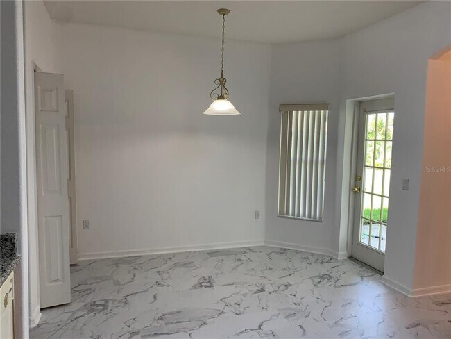 Building Photo - 3628 Weatherfield Dr