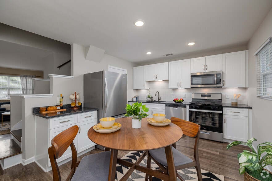 Primary Photo - Avonlea Westside